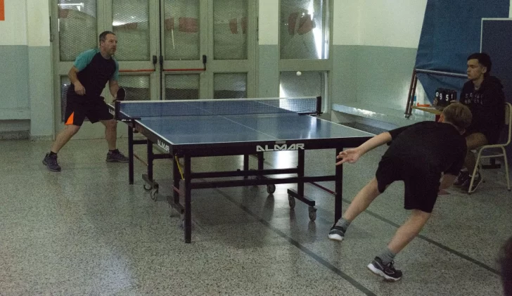 Domingo de tenis de mesa en Necochea