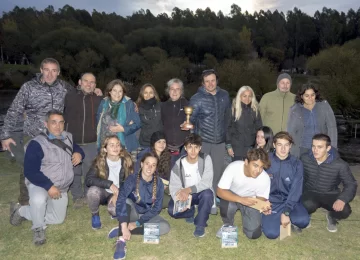 La Escuela Municipal de Kayak fue subcampeona en Las Cascadas