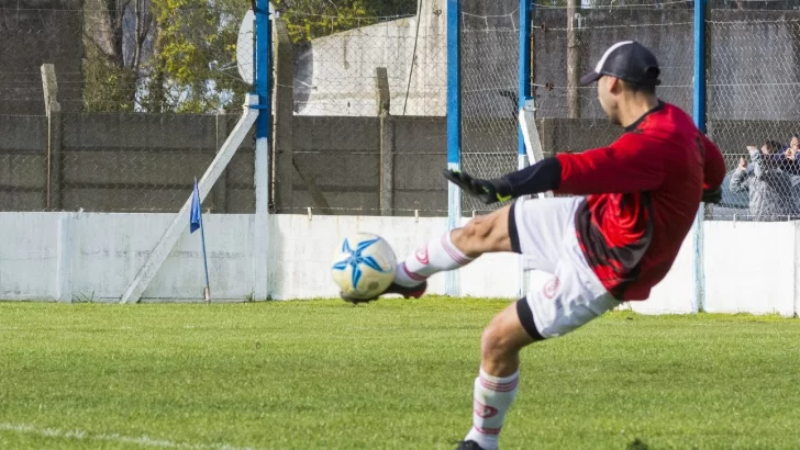 Programación del fútbol local antes del River-Boca