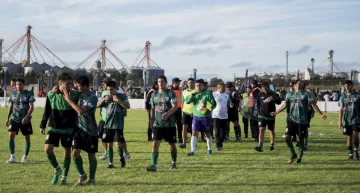 Los partidos entre Ministerio y Estación Quequén se jugarán sólo con público local