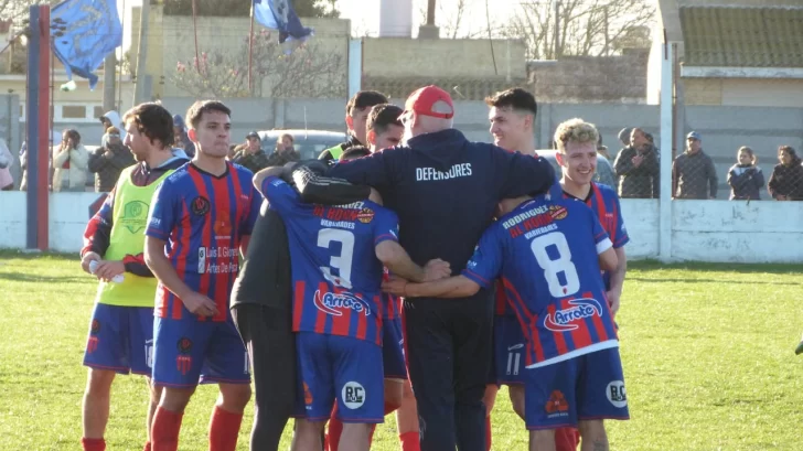 Defensores volvió a ganar el viejo clásico de Quequén en el cierre de los interzonales