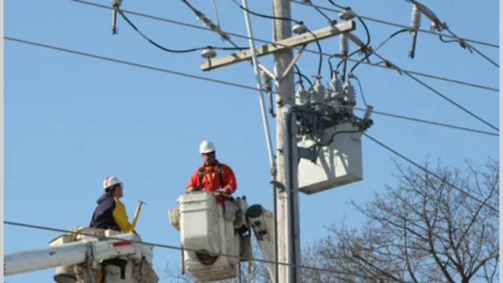 Cooperativas advierten que “está en riesgo el servicio eléctrico” por la abrupta caída de recaudación