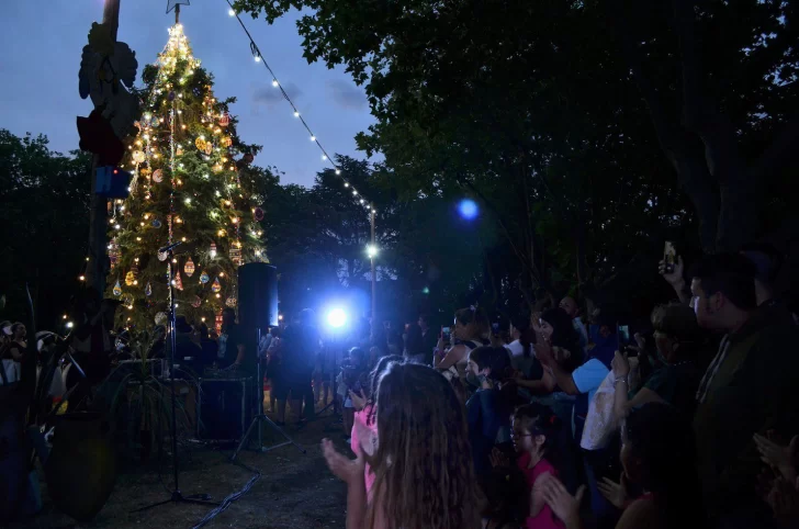 El jueves se enciende el árbol de Navidad de la plaza Dardo Rocha