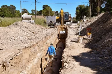 Se ejecutaron más de 20 mil metros de red de cloaca y agua mediante el convenio vecino-municipio