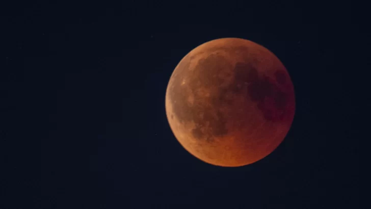 Noviembre llega con un eclipse total de Luna: ¿cuándo será y dónde se podrá ver?