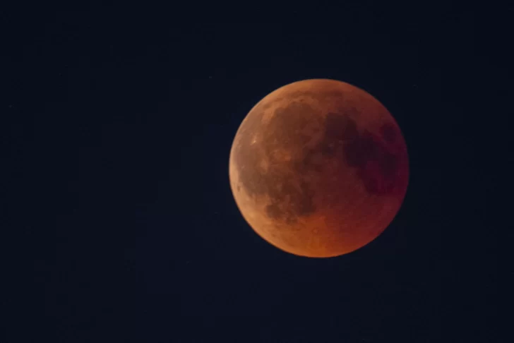 Noviembre llega con un eclipse total de Luna: ¿cuándo será y dónde se podrá ver?