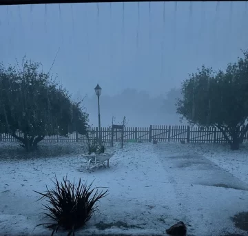 Impresionante granizada en San Cayetano