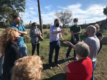 Recorrida de Gonzalo Diez y su equipo por Quequén