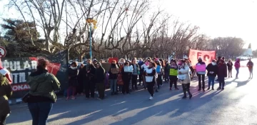 Fotos: movimientos sociales reclaman frente al municipio