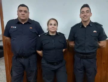 Héroes sin capa: estos son los tres bomberos que le salvaron la vida a un bebé