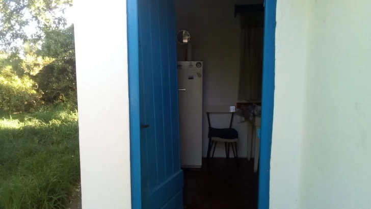 Siguen los robos en Bahía de los Vientos: “reventaron” la puerta de una vivienda