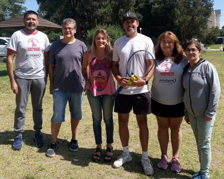 Jornada de tenis inclusivo en el Necochea Rowing Club