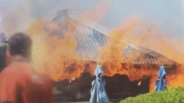 Evacuaron el parque marino Aquarium por un importante incendio