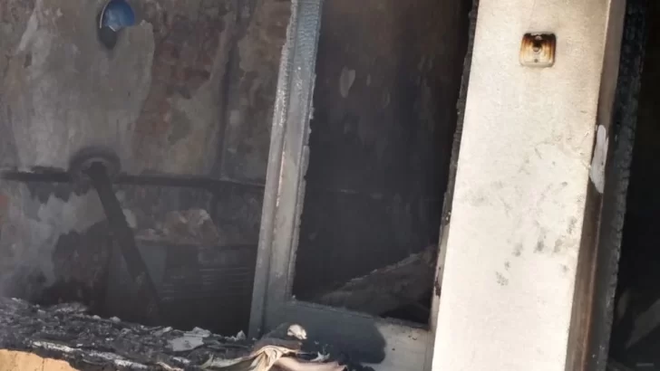 Se incendió una casa en cercanías a la terminal de ómnibus