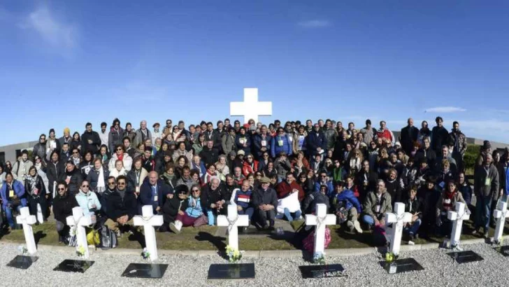 A 40 años de Malvinas: familiares de los caídos tienen que “mendigar” para financiar el homenaje