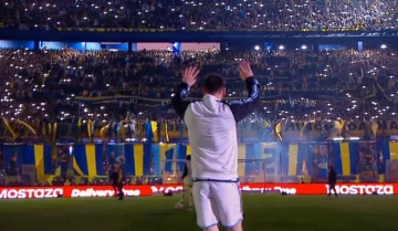 Video: así fue el recibimiento de la Bombonera para Messi en la despedida de Riquelme