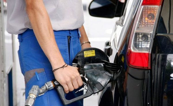 YPF aumentó un 4% la nafta y el Gas Oil