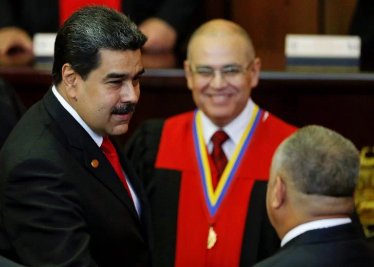 Venezuela: juró un nuevo mandato Nicolás Maduro hasta 2025