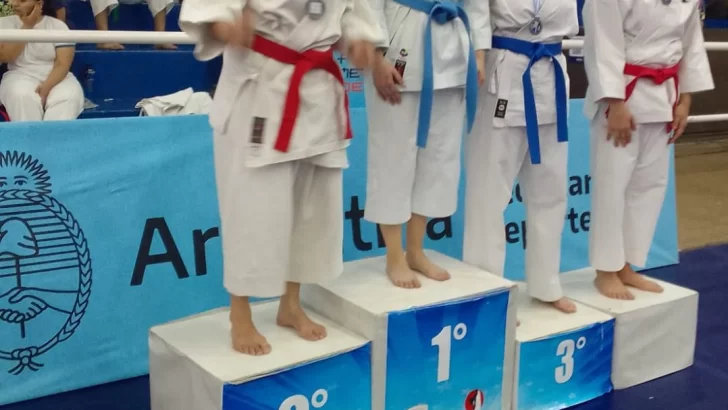 Rosa Parsón ganó la medalla de plata en el Nacional de Karate