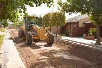 Inician pavimentación en un sector de calle Sáenz Peña