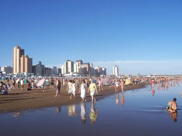 Cámaras empresarias rechazan la reducción de tasas para viajar a Uruguay