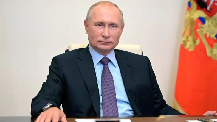 Putin: “La Sputnik V aún no es para mayores de 60 años”