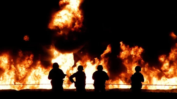 México: Robaban nafta y explotó el ducto. Hay 66 muertos