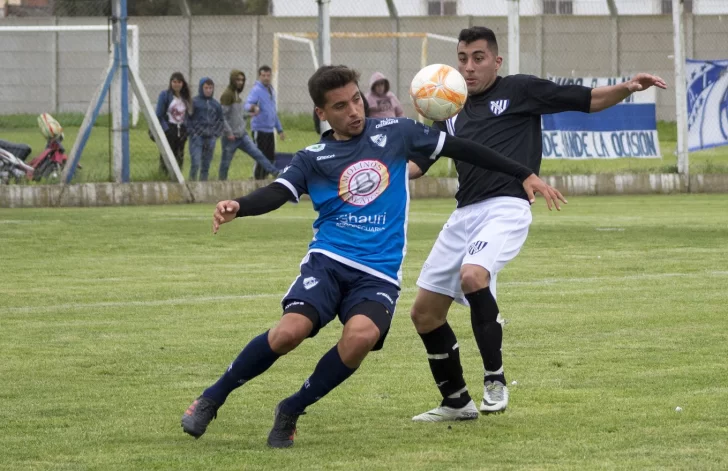 Juegan Independiente (SC) y Villa que buscan volver a la punta