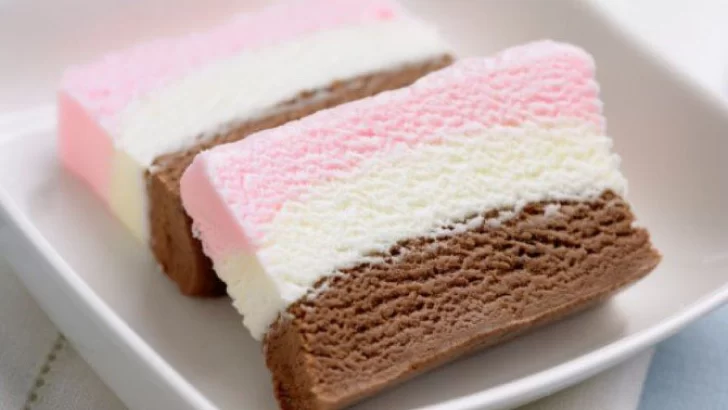 La ANMAT prohíbe venta y comercialización de unas mermeladas y un helado tricolor