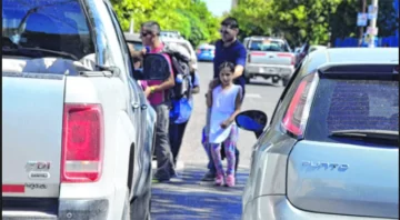 Trabajarán para controlar el tránsito vehicular afuera de las escuelas