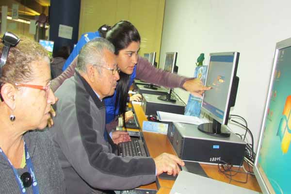 Jornada de participación para los adultos mayores del Barrio Oeste