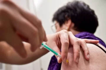 Accedieron a la vacunación libre 8.427 bonaerenses mayores de 60 años