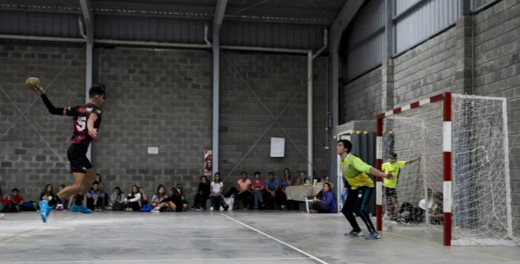 Handball Necochea, Instituto Humboldt y Alta Mira jugaron de visitante