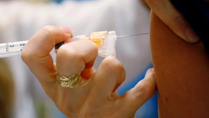 El Estado vuelve a proveer la vacuna contra el meningococo