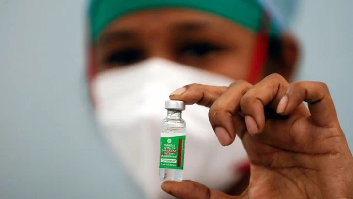 El Gobierno nacional autorizó el uso de emergencia de una vacuna fabricada en la India
