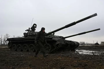 Rusia retira algunas tropas de Ucrania y afirma que no habrá guerra