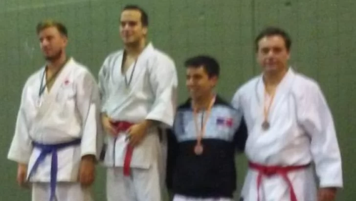 Gran cantidad de podios y medallas para el karate local