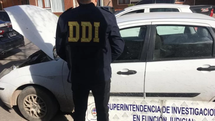 Retienen auto con pedido de secuestro activo en Rosario