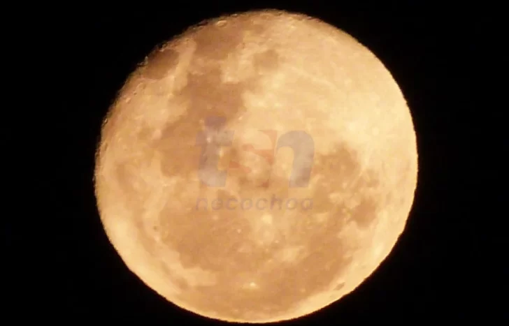 Después de la lluvia, apareció la “Superluna de Ciervo”