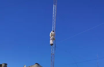 Llevan adelante tareas de mantenimiento en el Destacamento de Bomberos