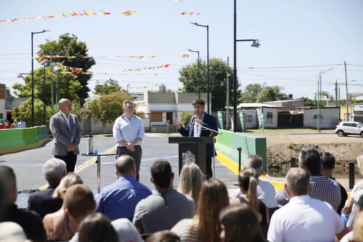 Kicillof y Secco inauguraron el puente “La Unión” en Ensenada