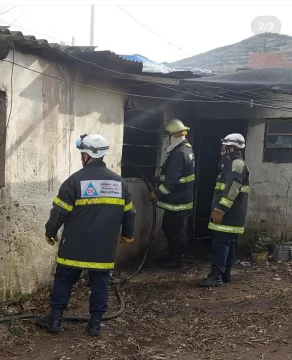 Daños materiales dejó un incendio en 62 al 4300