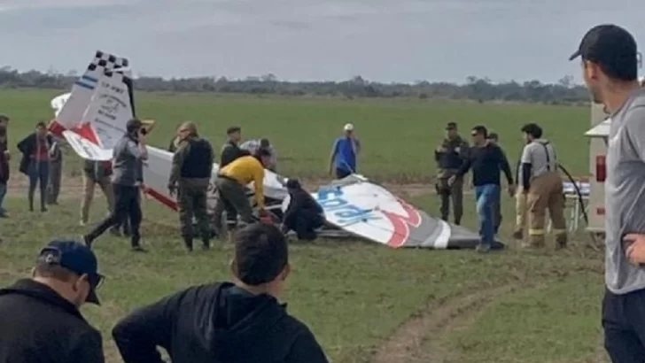 El video del dramático accidente aéreo en Chaco: así cayó el avión durante una feria agrícola