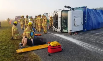 Dos necochenses internados por el choque del toro en la Ruta 2