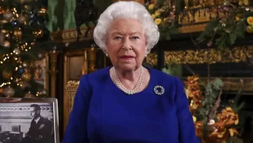 La reina Isabel II de Inglaterra tiene Covid
