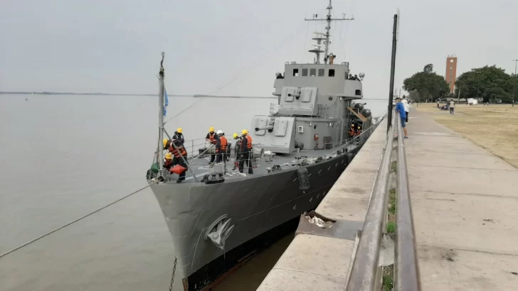 Defensa envía un buque patrullero y brigadistas  para combatir los incendios en islas aledañas a Rosario