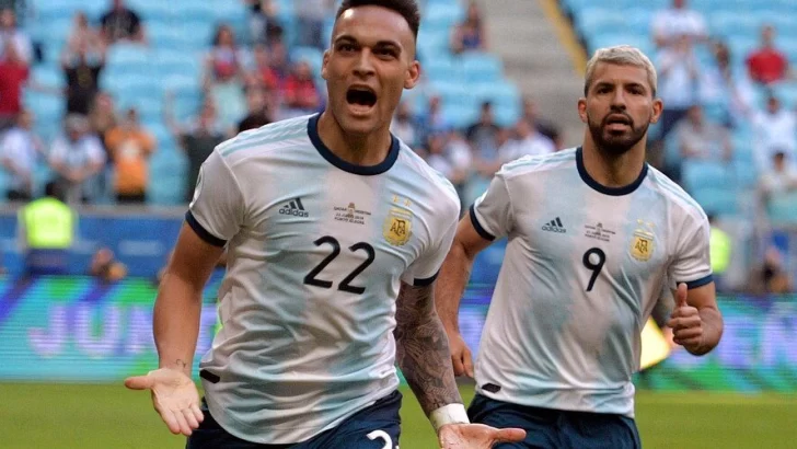 Argentina venció 2 a 0 a Qatar y clasificó a los cuartos de final