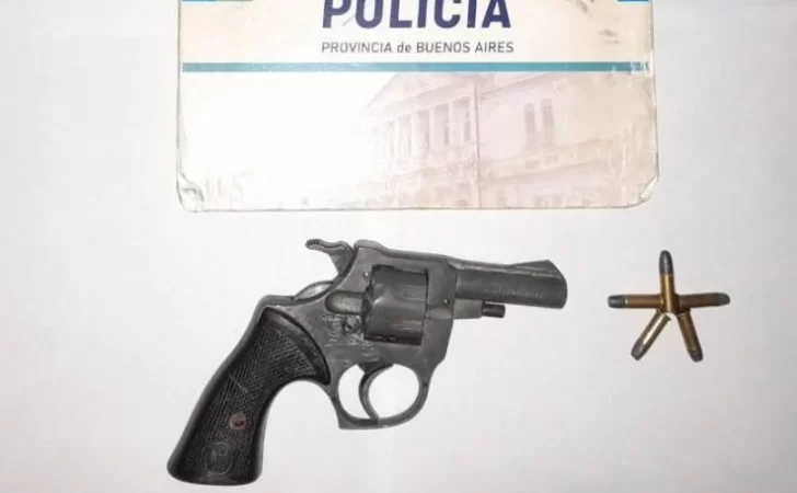 Un nene de 8 años llevó un arma a la escuela