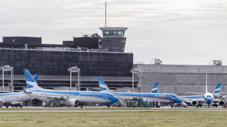 Aerolíneas Argentinas canceló vuelos a Miami, Roma y Orlando