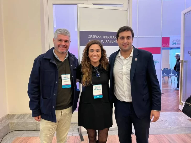 Mauro Velázquez junto a Jimena López en el Congreso Productivo Bonaerense